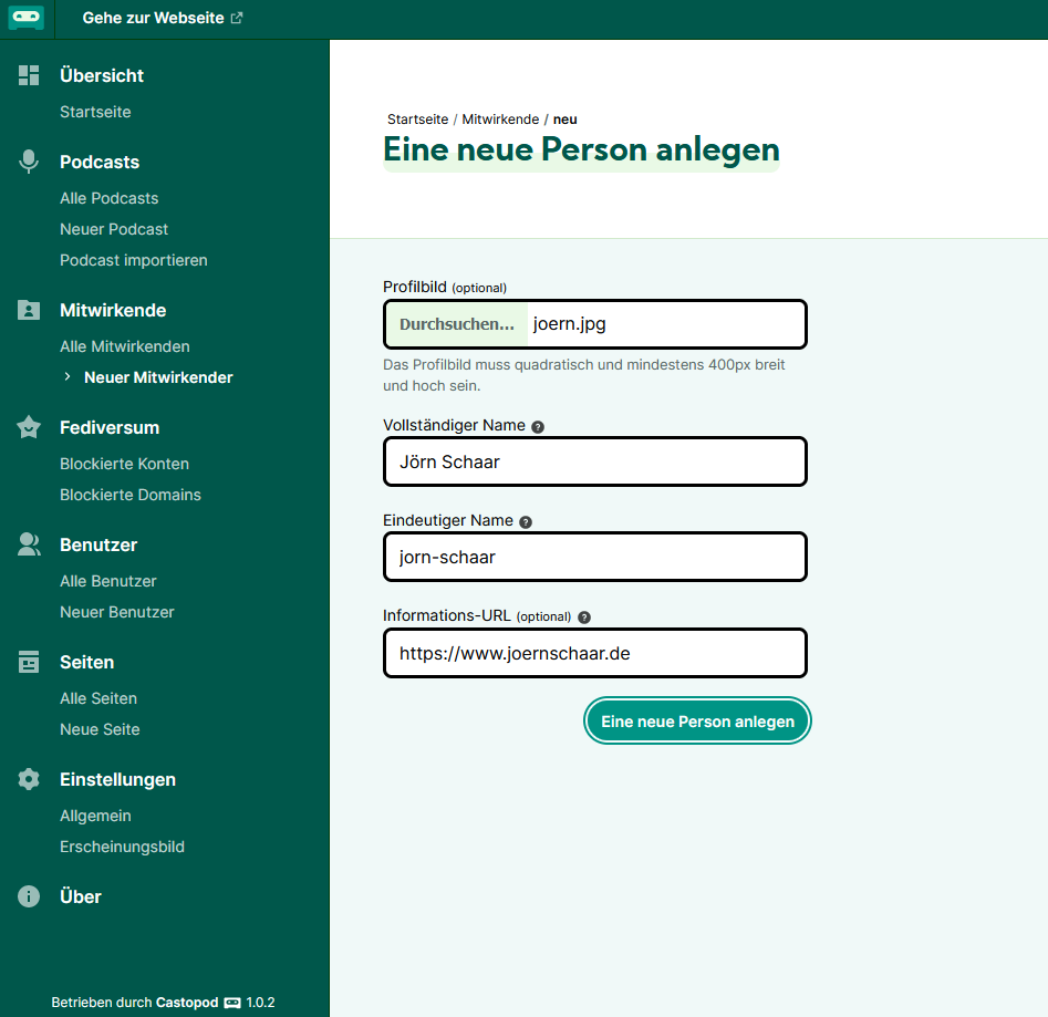 Screenshot des Castopod-Menüs, mit dem man Mitwirkende anlegt. Darin werden Profilbild, Name, ein eindeutiger Identifier und optional ein Link für mehr Informationen abgefragt.